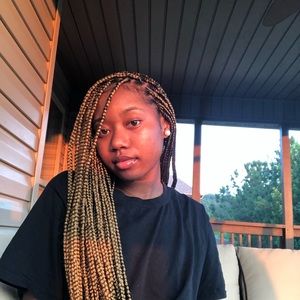 Meet your Posher, Kayla